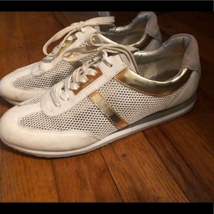 Michael Kors white & gold tennis shoes